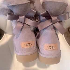 Uggs Bailey Bows short brand new grey size 9